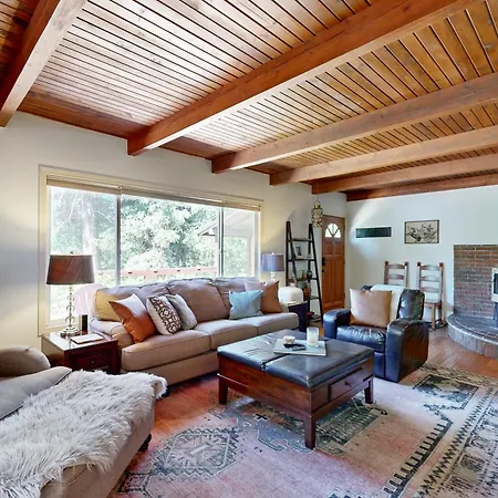 The Cozy Country Home